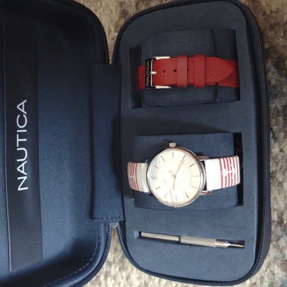 Nautica Watch with Replaceable Band - Picture 4 of 10